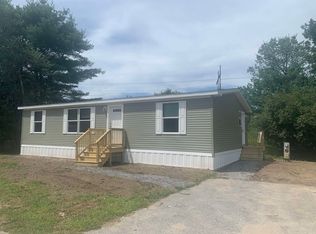 16 Country Ln, Rochester, NH 03867