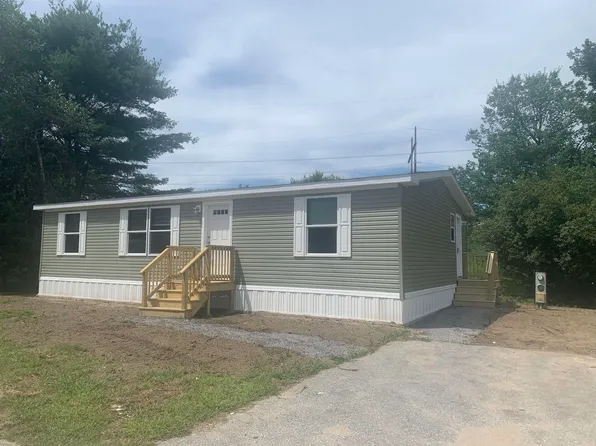16 Country Lane, Rochester, NH 03867