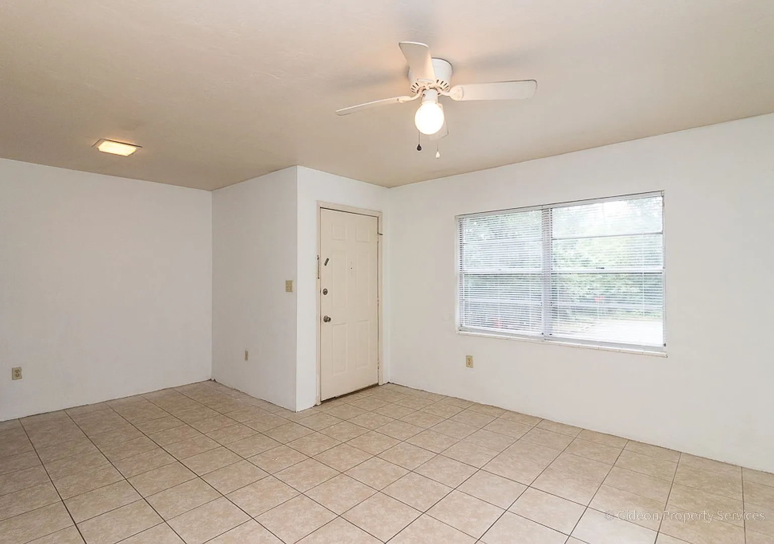 4013 NW 12th Ter - Newsville — Photo 4