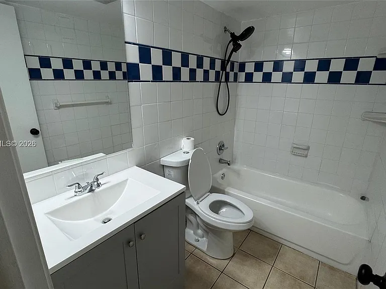 4111 Stirling Rd #102 — Photo 13
