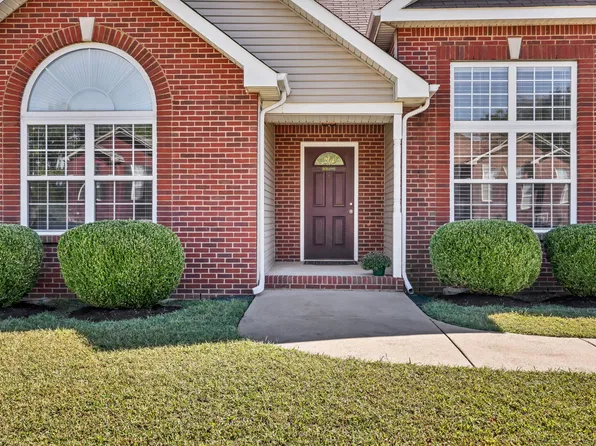 685 Superior Ln, Clarksville, TN 37043