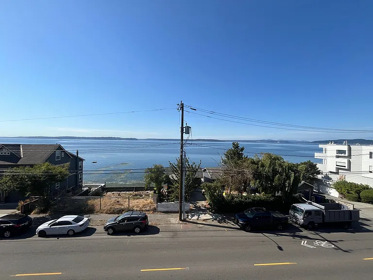 4208 Beach Drive — Photo 47