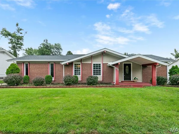 3580 Greenway Chase Dr, Florissant, MO 63031