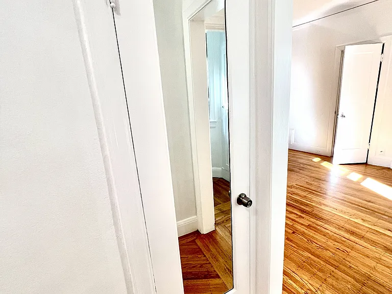 118 Athol Ave #103 — Photo 8