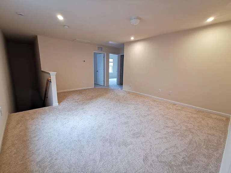 7107 Thornrose Dr — Photo 10