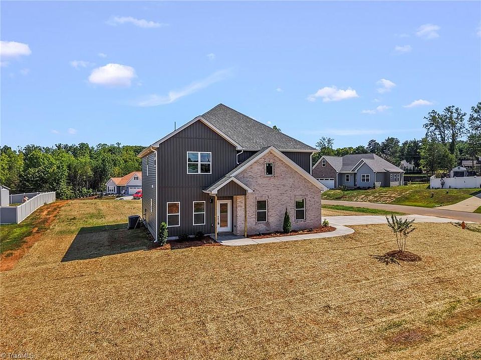 1st image of 206 Timber Hill Ct