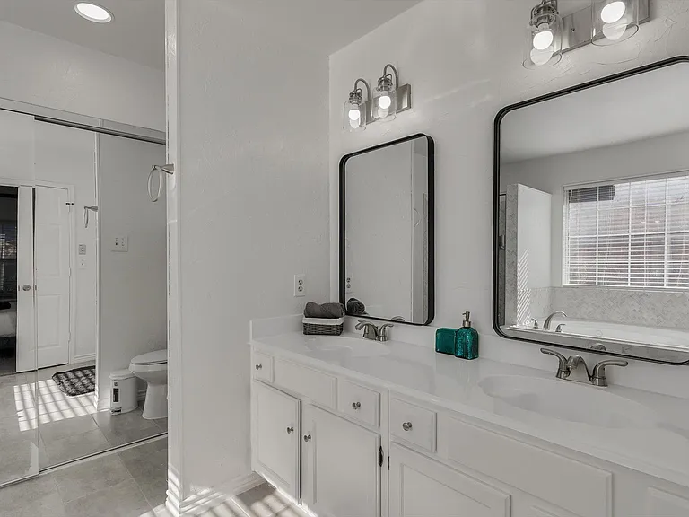 4402 Goodwin St — Photo 23