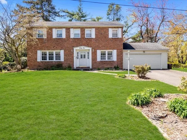 41 Lowell Road, Port Washington, NY 11050