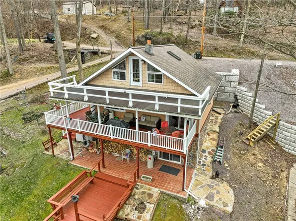 1073 Newberry Rd, Addison, PA 15411