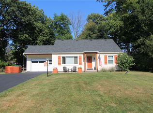 135 Colony Ln, Rochester, NY 14623