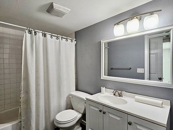 5th image of 4737 W Lake Sammamish Pkwy SE APT A309
