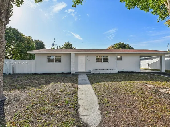 3912 NW 176th Ter, Miami Gardens, FL 33055