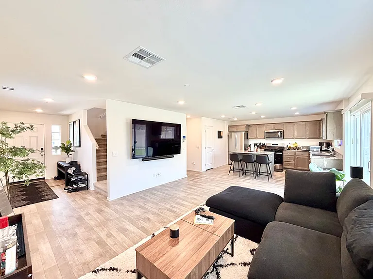30607 Cyclone Ave — Photo 7