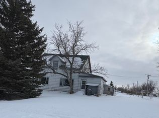 301 4th Ave W, Columbus, ND 58727