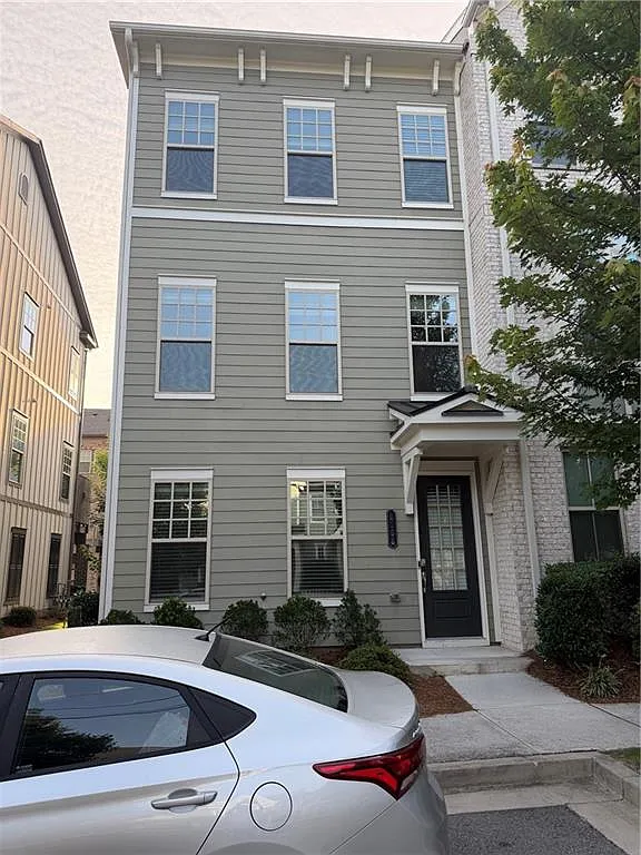 3 bed, 3.5 bath, 2128 sqft, $2,900 — Photo 2