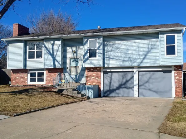 6532 SW 27th Ct, Topeka, KS 66614