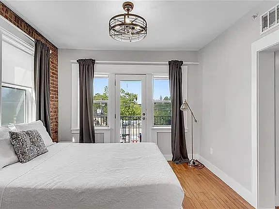 373 Moreland Ave NE #302 — Photo 10