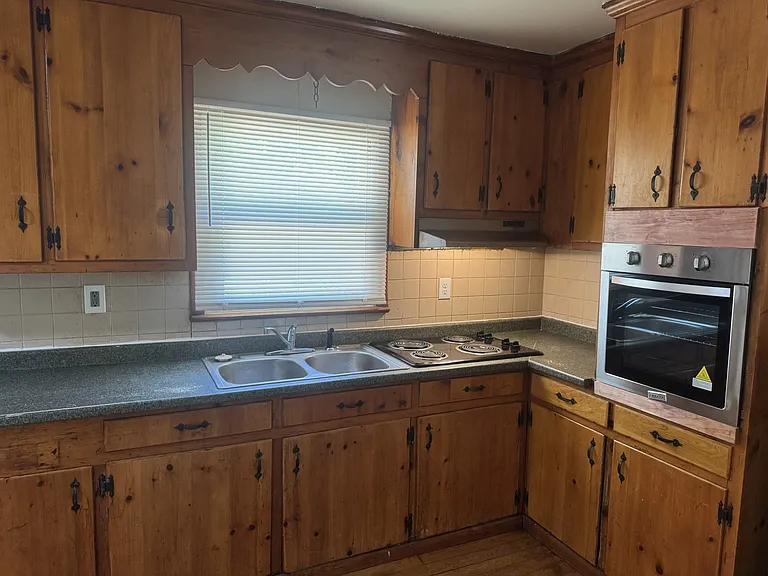 507 Overbrook Dr — Photo 4