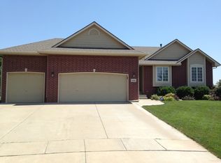 1116 E Pembrook Ct, Derby, KS 67037