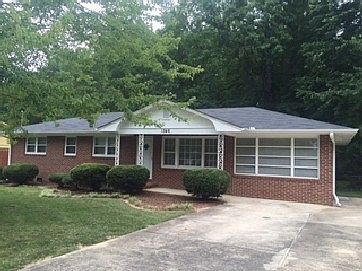 1st image of 1346 Oakdale Dr