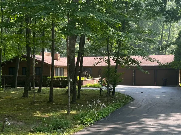 1411 West Dr, Winthrop Harbor, IL 60096