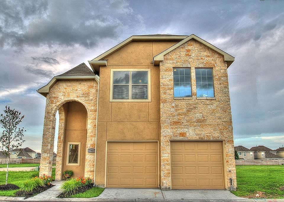 1st image of 7907 Ashford Terrace Dr