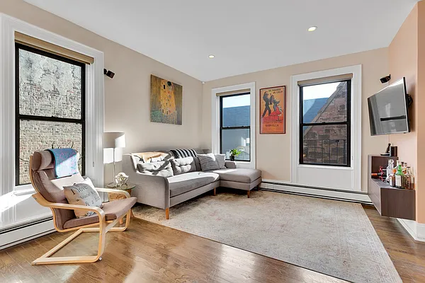 Rented by Compass | media 2