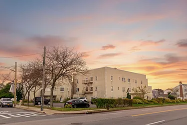 525 Beach 138th Street