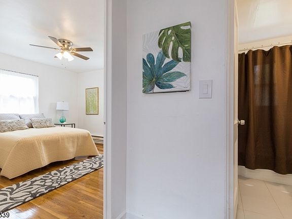 5th image of 138 Lincoln St APT A8