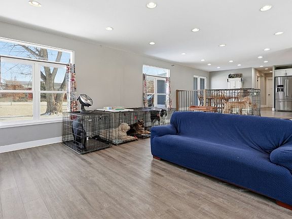 3rd image of 3313 Wubbens Rd