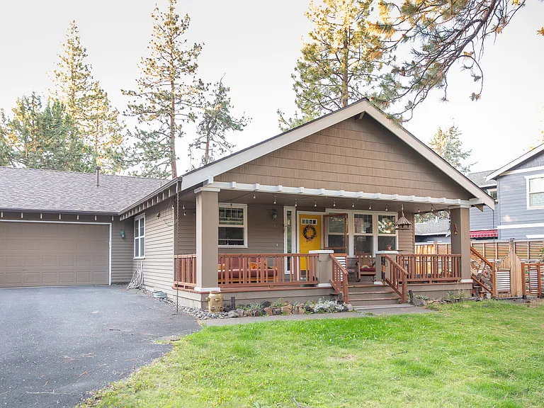 1137 NW Stannium Rd — Photo 32