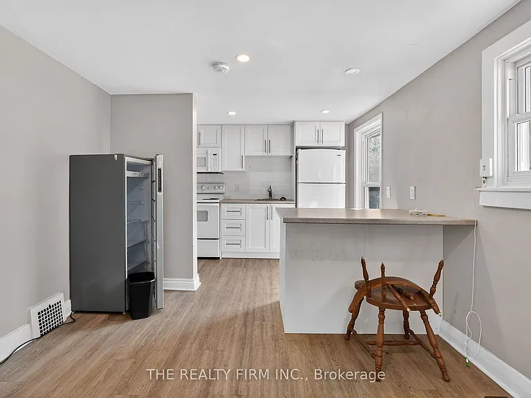 312 Piccadilly St #4 — Photo 4