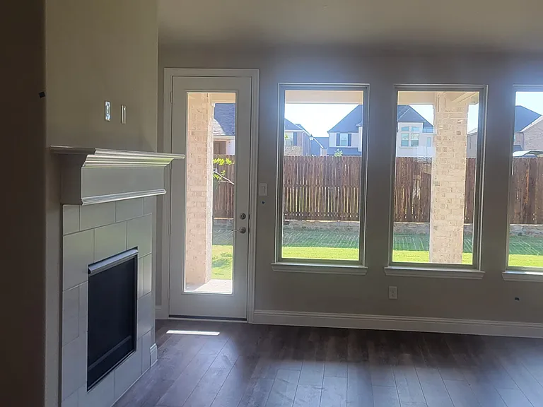 2133 Sumard Dr — Photo 8