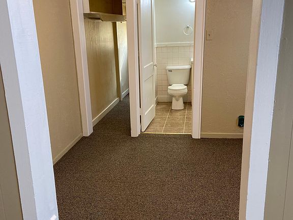 3rd image of 309 E 79th Ter