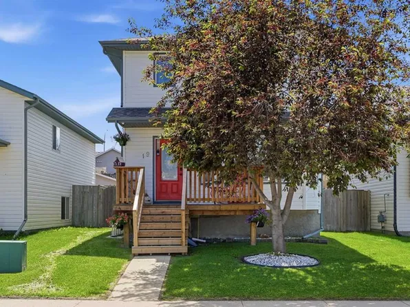 19 N Fenwood Close, Sylvan Lake, AB T4S 2K4