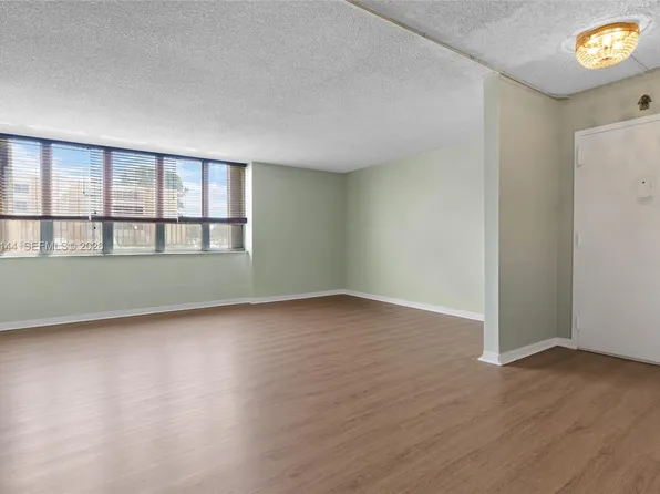 6841 SW 147th Ave APT 1D, Miami, FL 33193