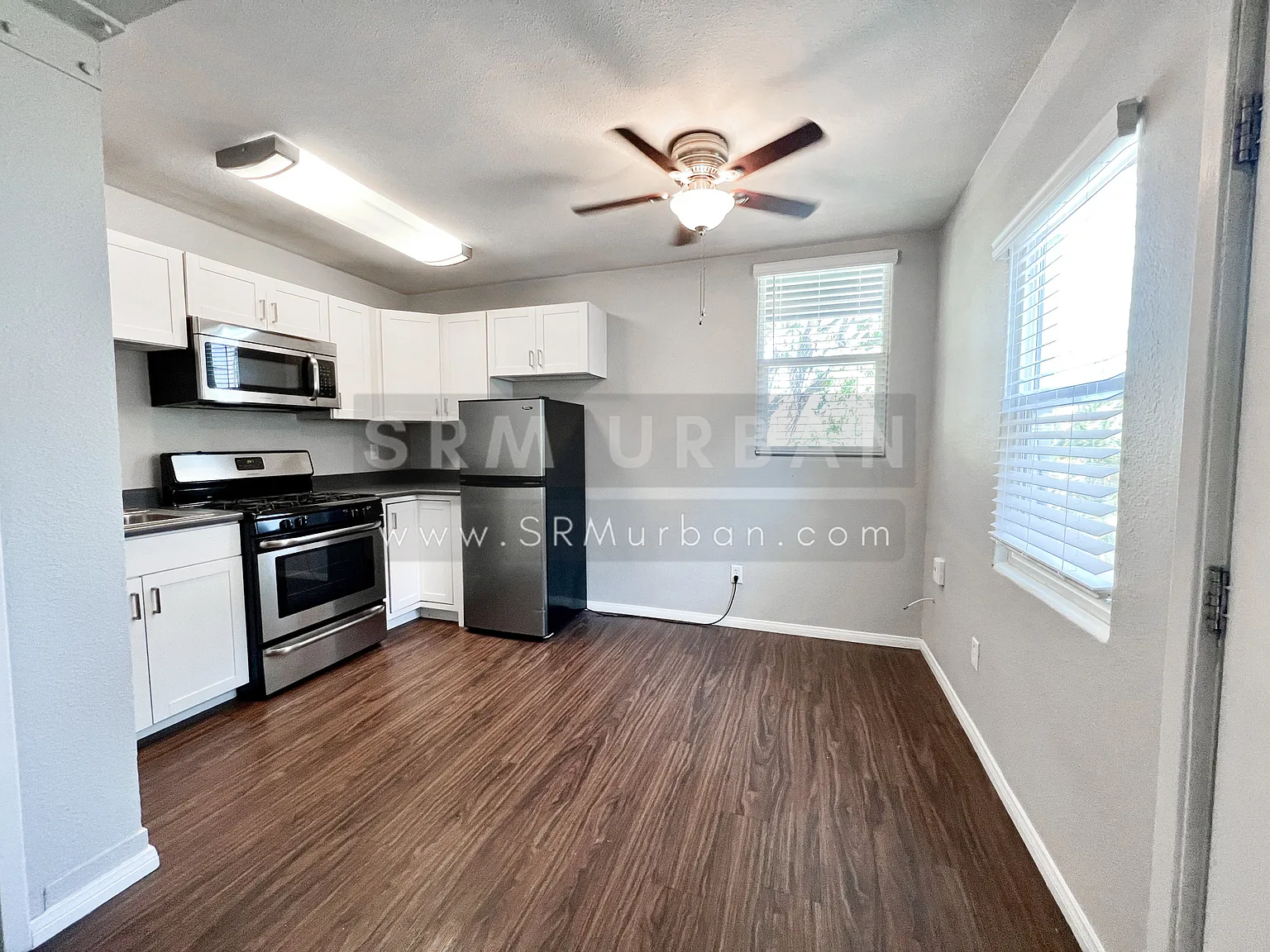 Studio, 300 sqft, $1,685 — Photo 3