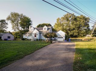 278 Whalehead Rd, Gales Ferry, CT 06335