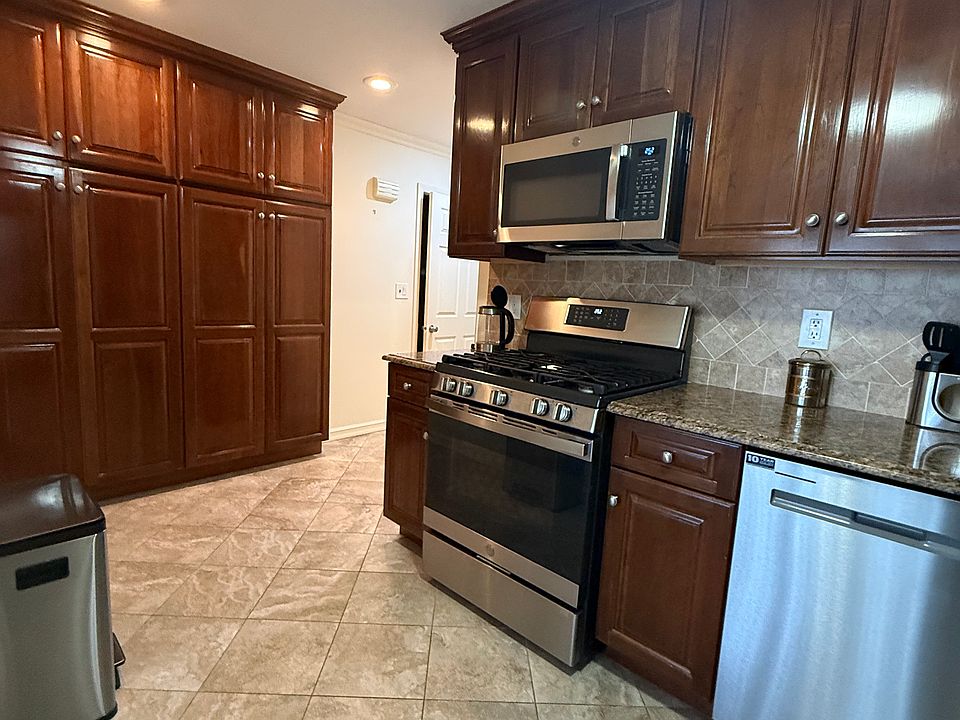 1st image of 7344 Amboy Rd #2