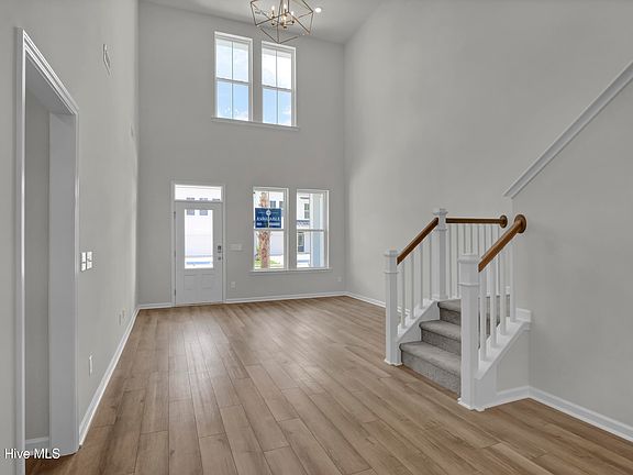 7th image of this home