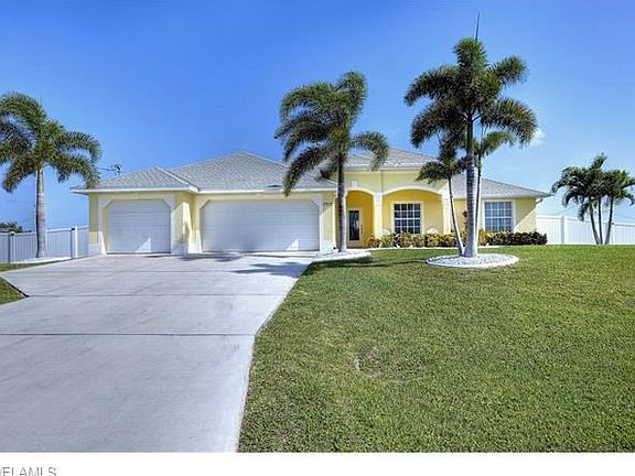 3rd image of 1745 NW 18th St