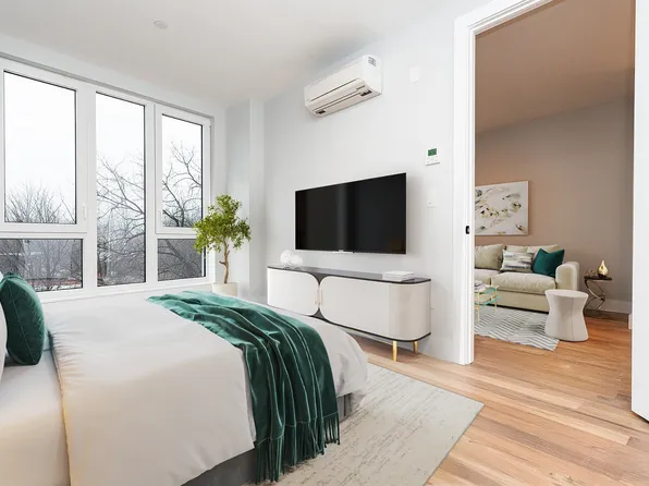 31-61 Vernon Boulevard image 6 of 75