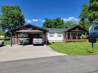 111 Fairmont Ave, Harriman, TN 37748