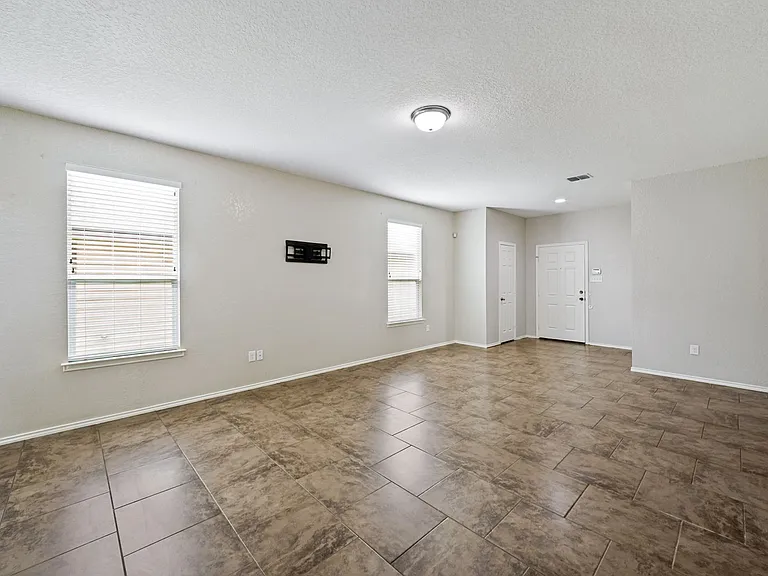 2419 Sundrop Bay — Photo 7