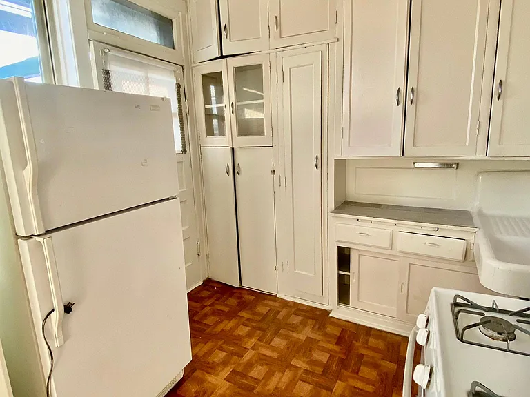 4805 1/2 N Hermitage Ave #3E — Photo 7