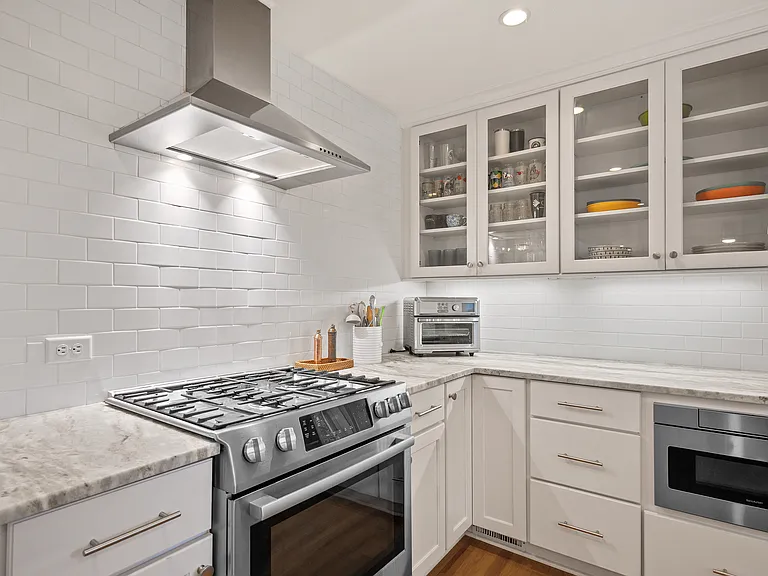 1043 Fort Sumter Dr — Photo 11