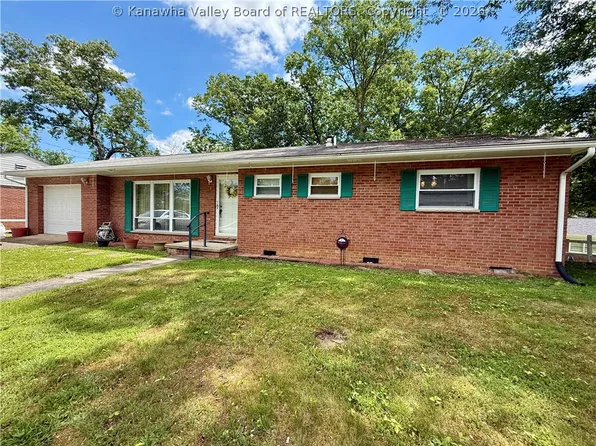 944 S Walnut St, Saint Albans, WV 25177