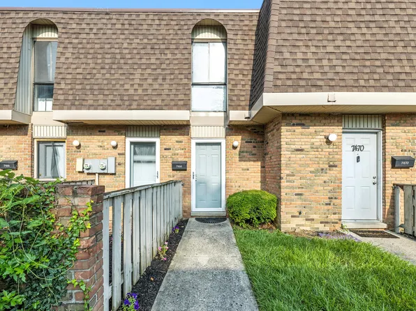 7468 Country Brook Dr, Indianapolis, IN 46260