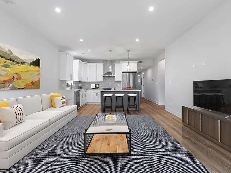 6423 N Washtenaw Ave #4 — Photo 6