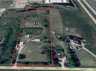 243211 Paradise Rd, Chestermere, AB T1X 0M9